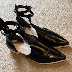 ZARA TRAFALUC STRAPPY FLATS